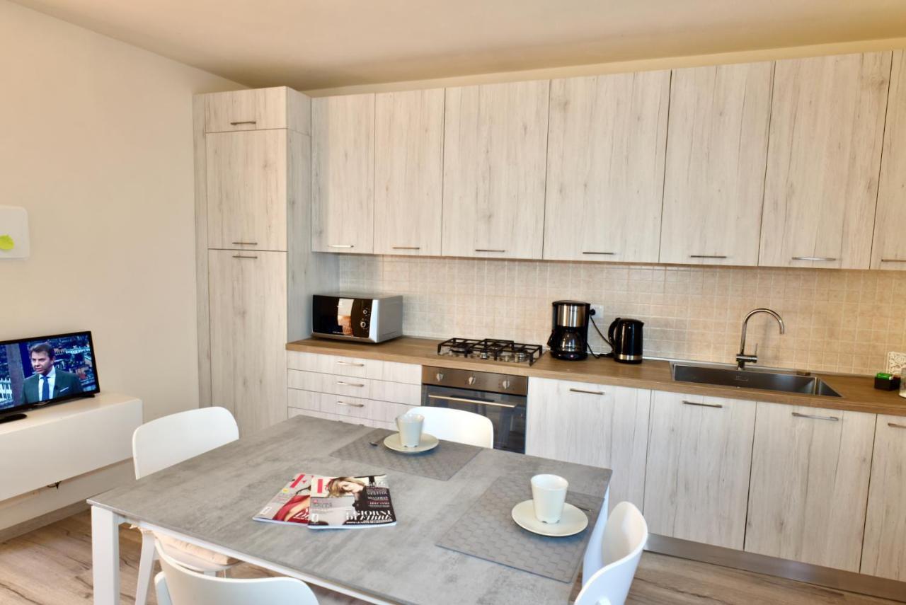 Casa Caterina - Riva Di Solto - Iseo Lake Buitenkant foto