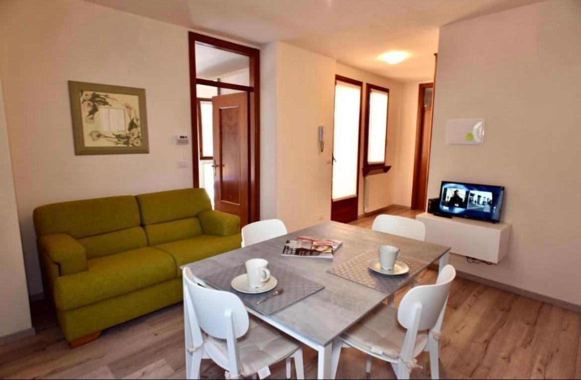 Casa Caterina - Riva Di Solto - Iseo Lake Buitenkant foto